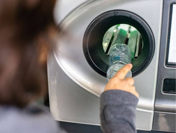 Edukacja ekologiczna w punktach sprzedaży: Jak wspierać konsumentów w systemie kaucyjnym?